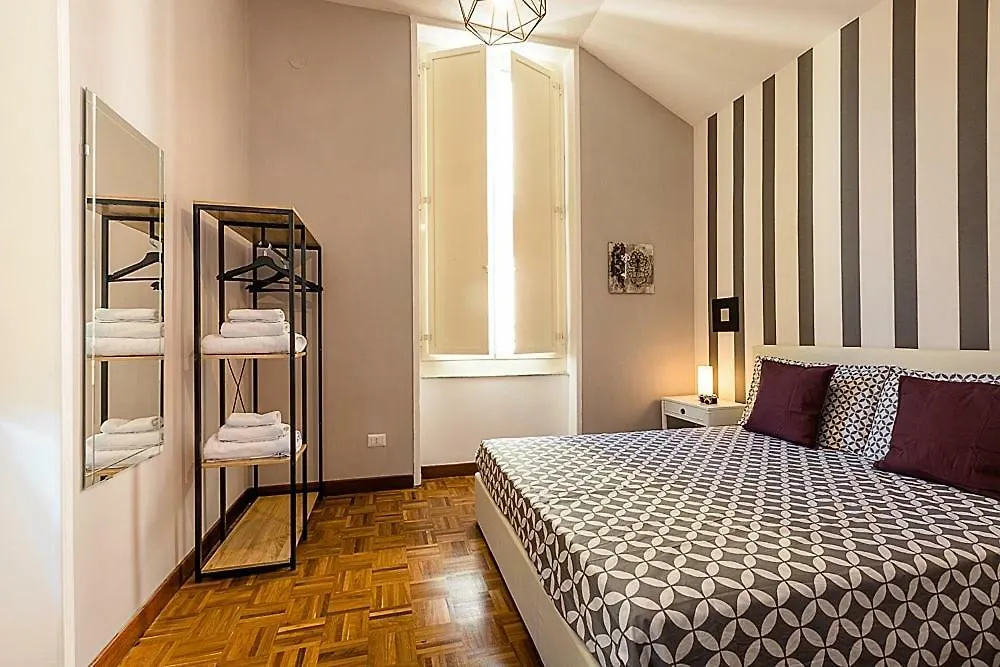 Apartment Pica Station - Casa Vacanze Naples