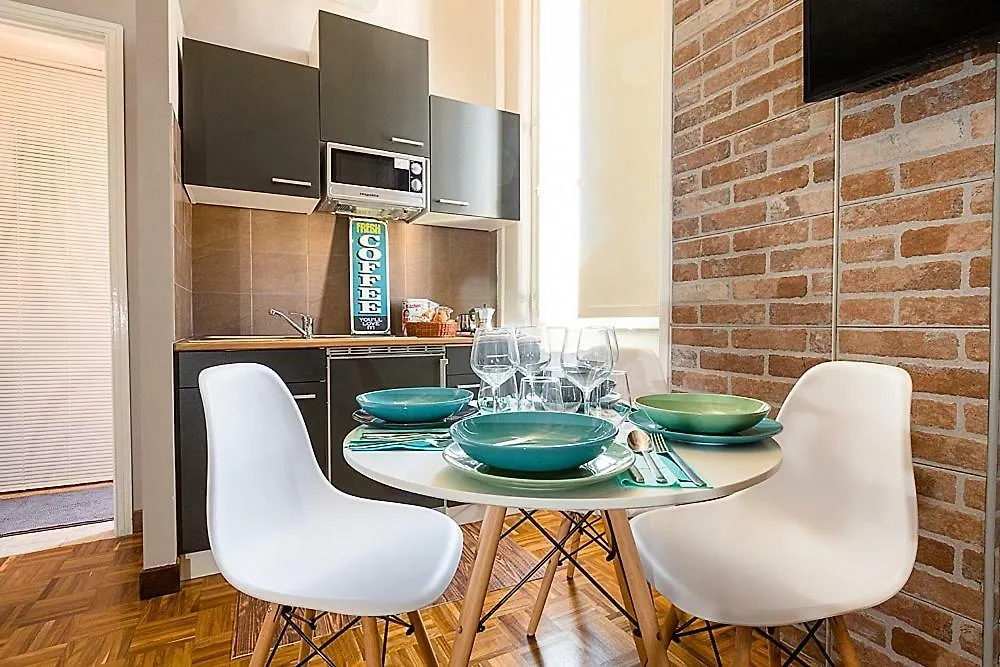 Apartment Pica Station - Casa Vacanze Naples Italy